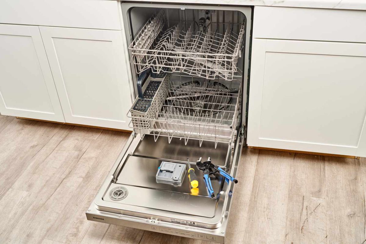 Dishwasher leakage and how to fix it